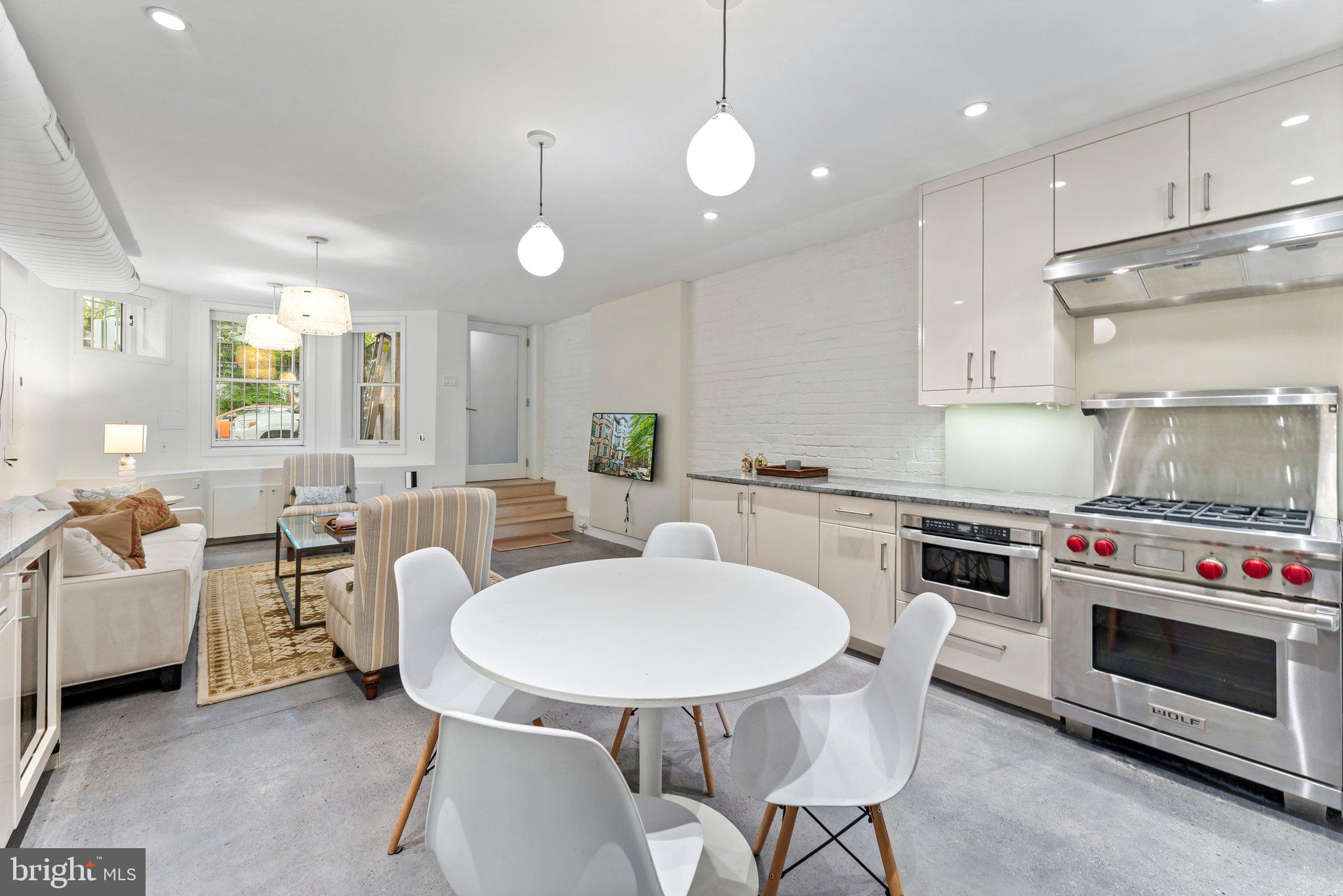CAPITOL HILL - Residential