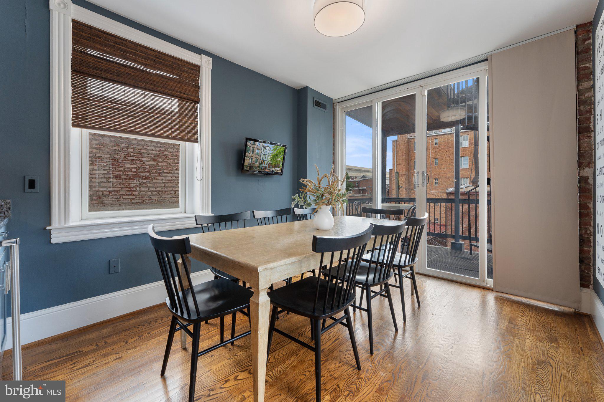 CAPITOL HILL - Residential