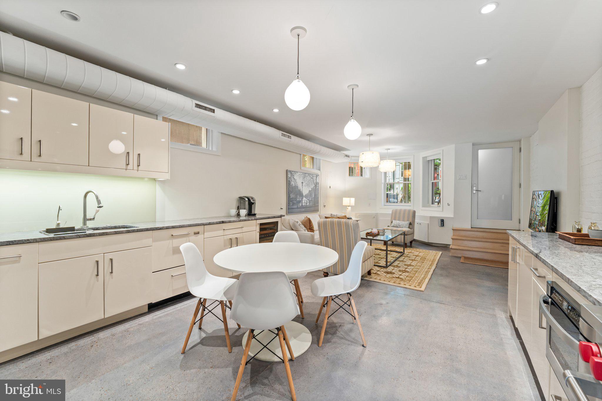 CAPITOL HILL - Residential