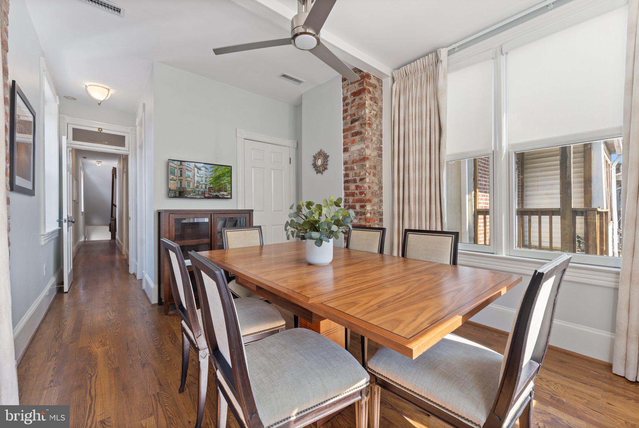 CAPITOL HILL - Residential