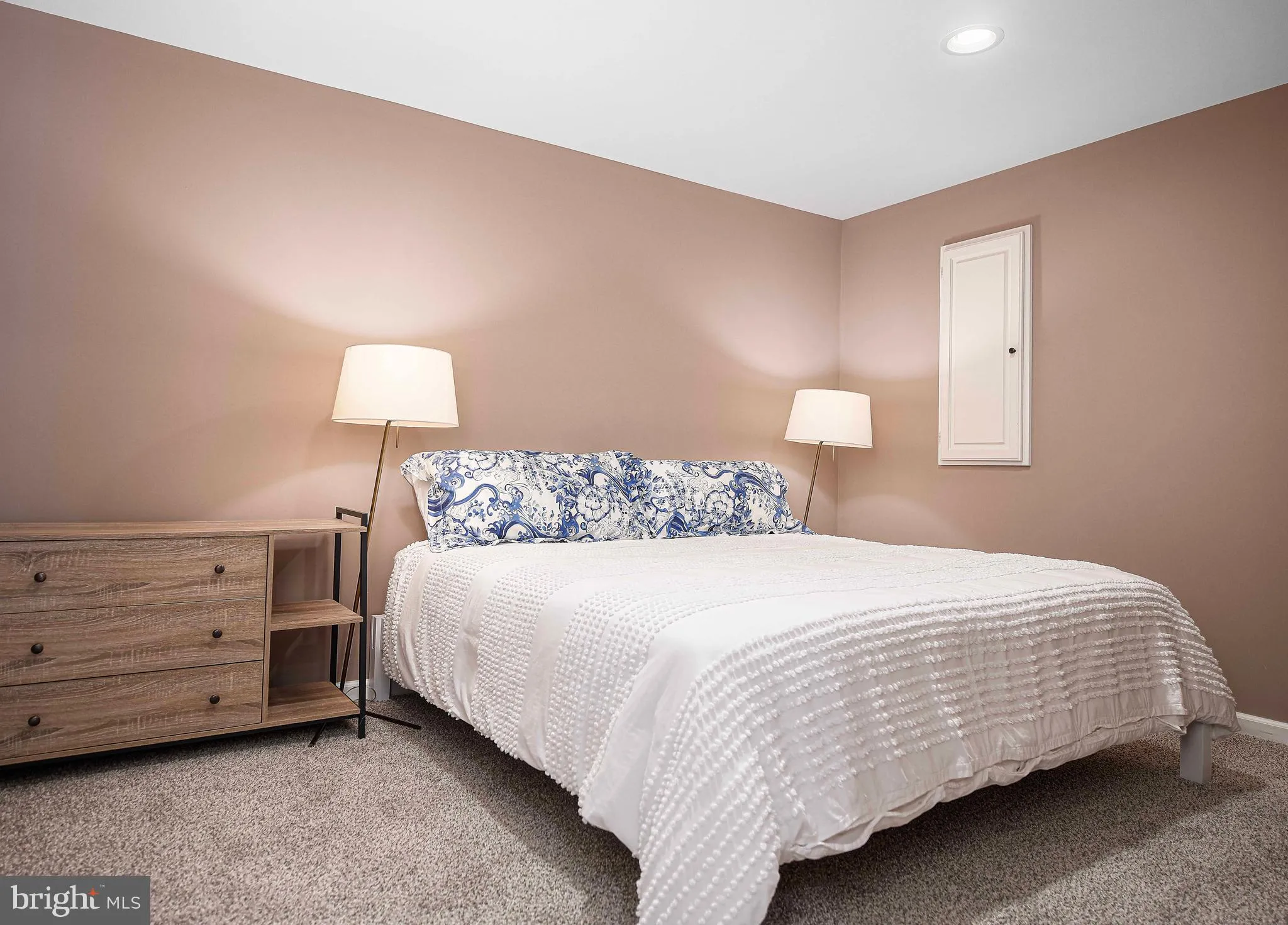 Aberdeen, Maryland 21001, United States, 4 Bedrooms Bedrooms, ,4 BathroomsBathrooms,Residential,Contingent,117876