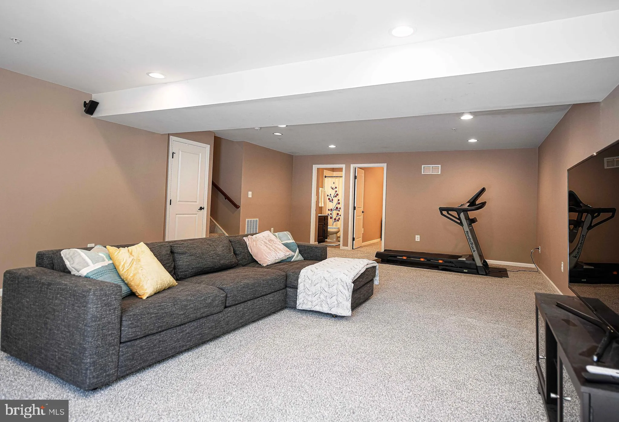 Aberdeen, Maryland 21001, United States, 4 Bedrooms Bedrooms, ,4 BathroomsBathrooms,Residential,Contingent,117876