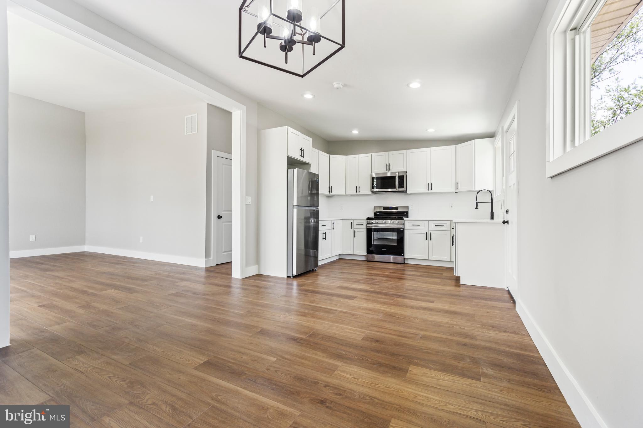 CHARTWELL - Residential