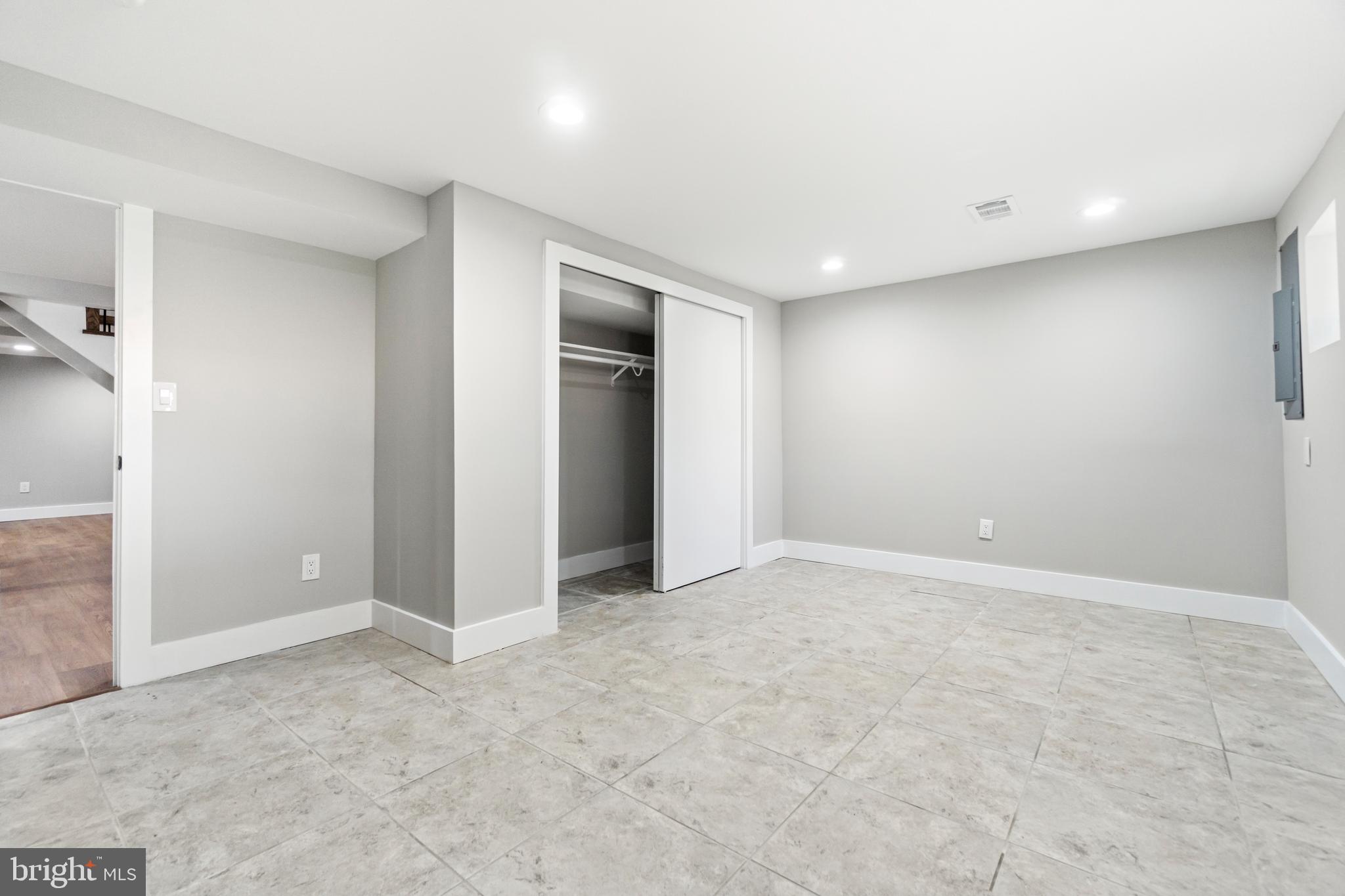 CHARTWELL - Residential