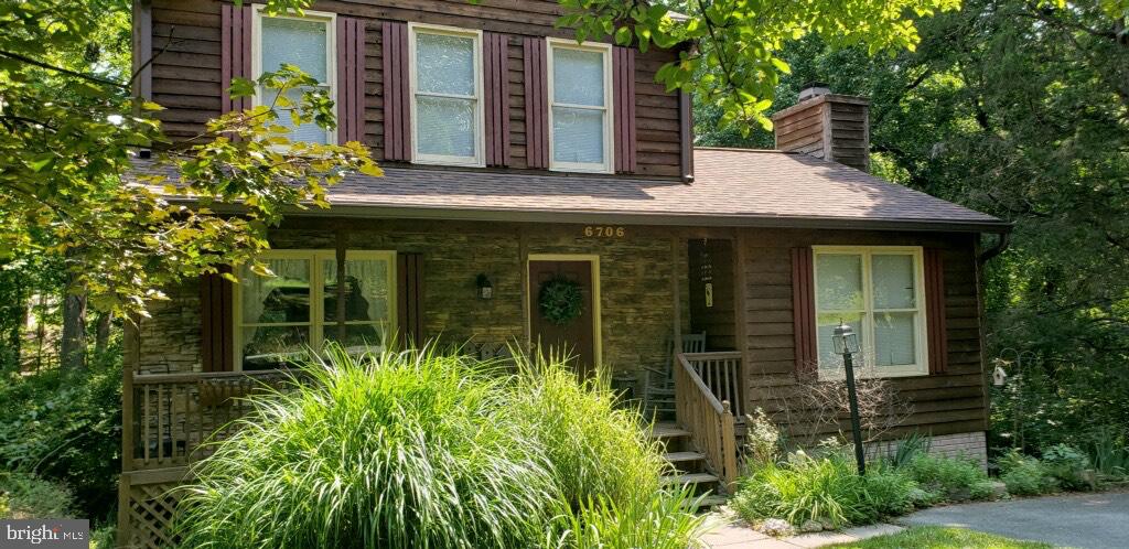 6706 MEADOWLAWN CIRCLE