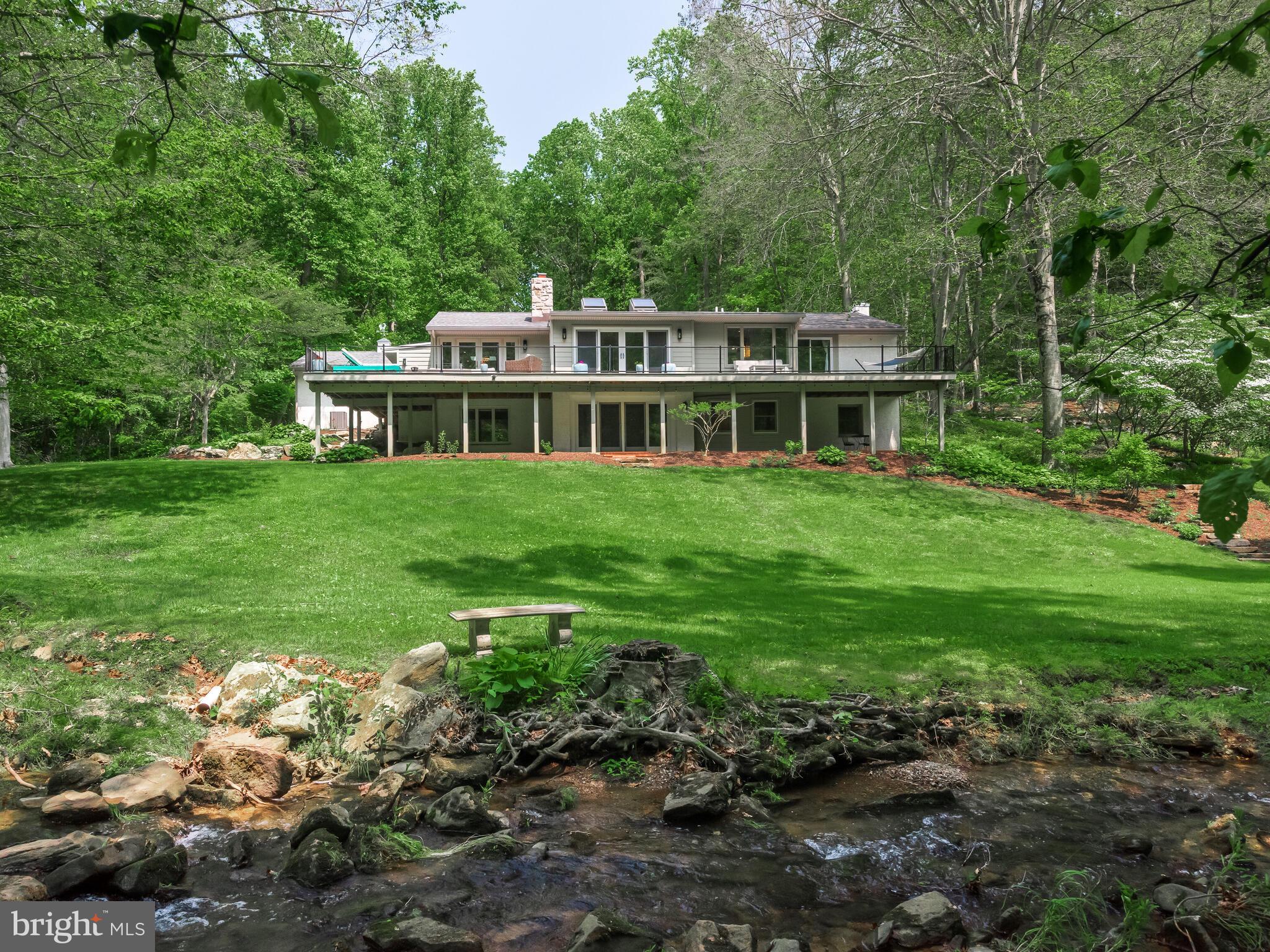 HUNTVIEW AT HORSES - Residential