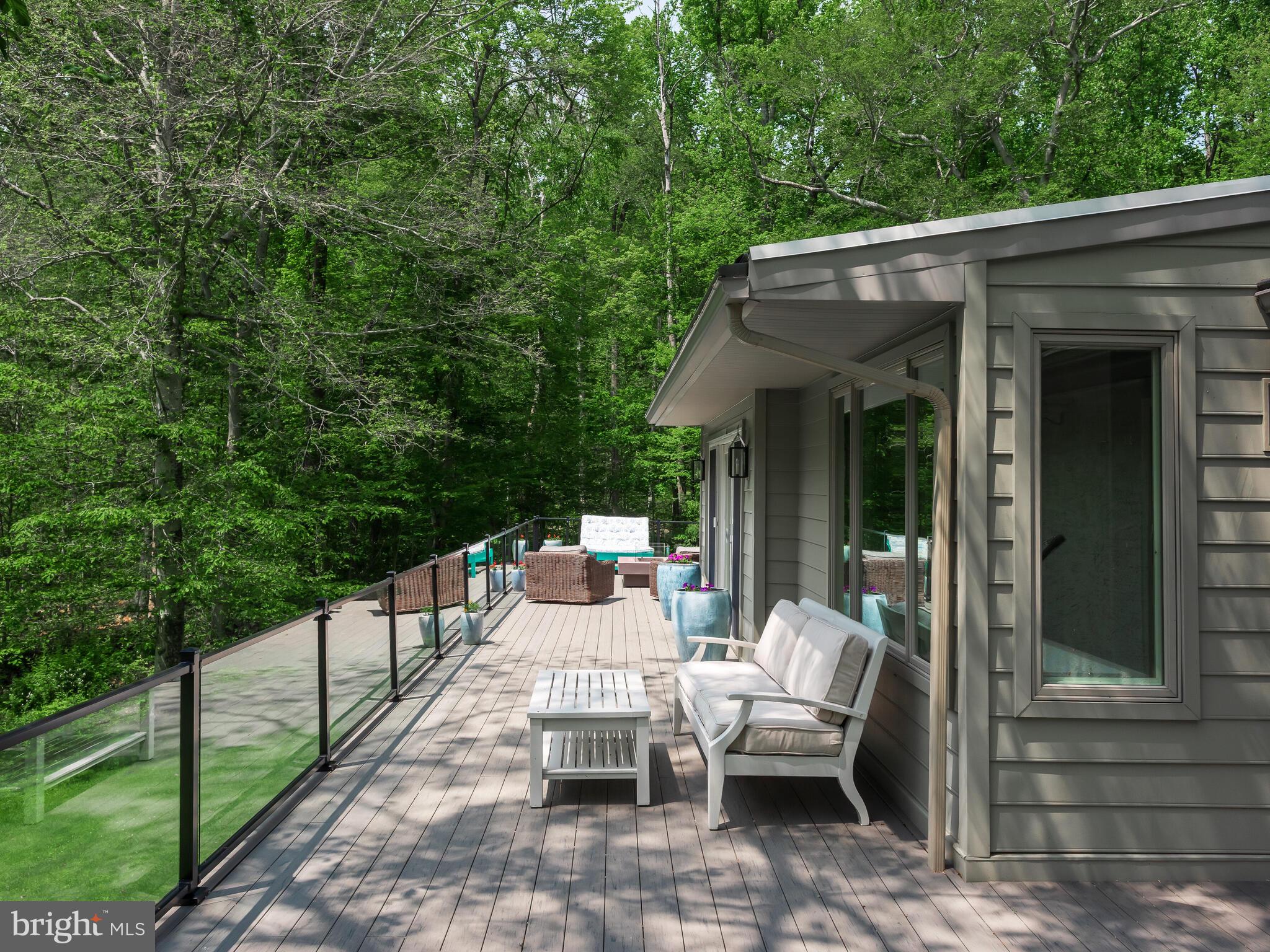 HUNTVIEW AT HORSES - Residential