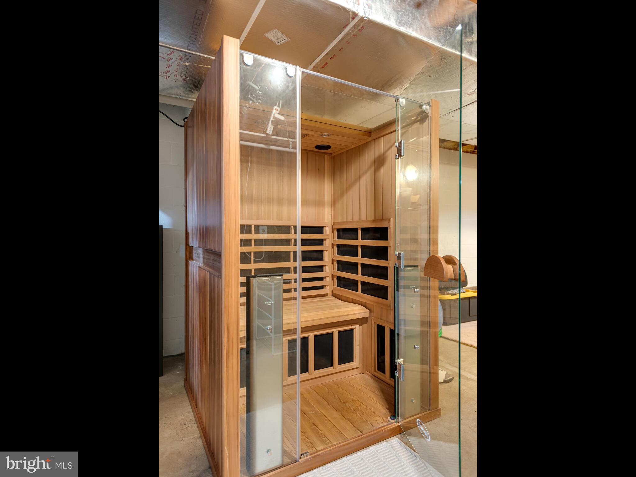 HUNTVIEW AT HORSES - Residential