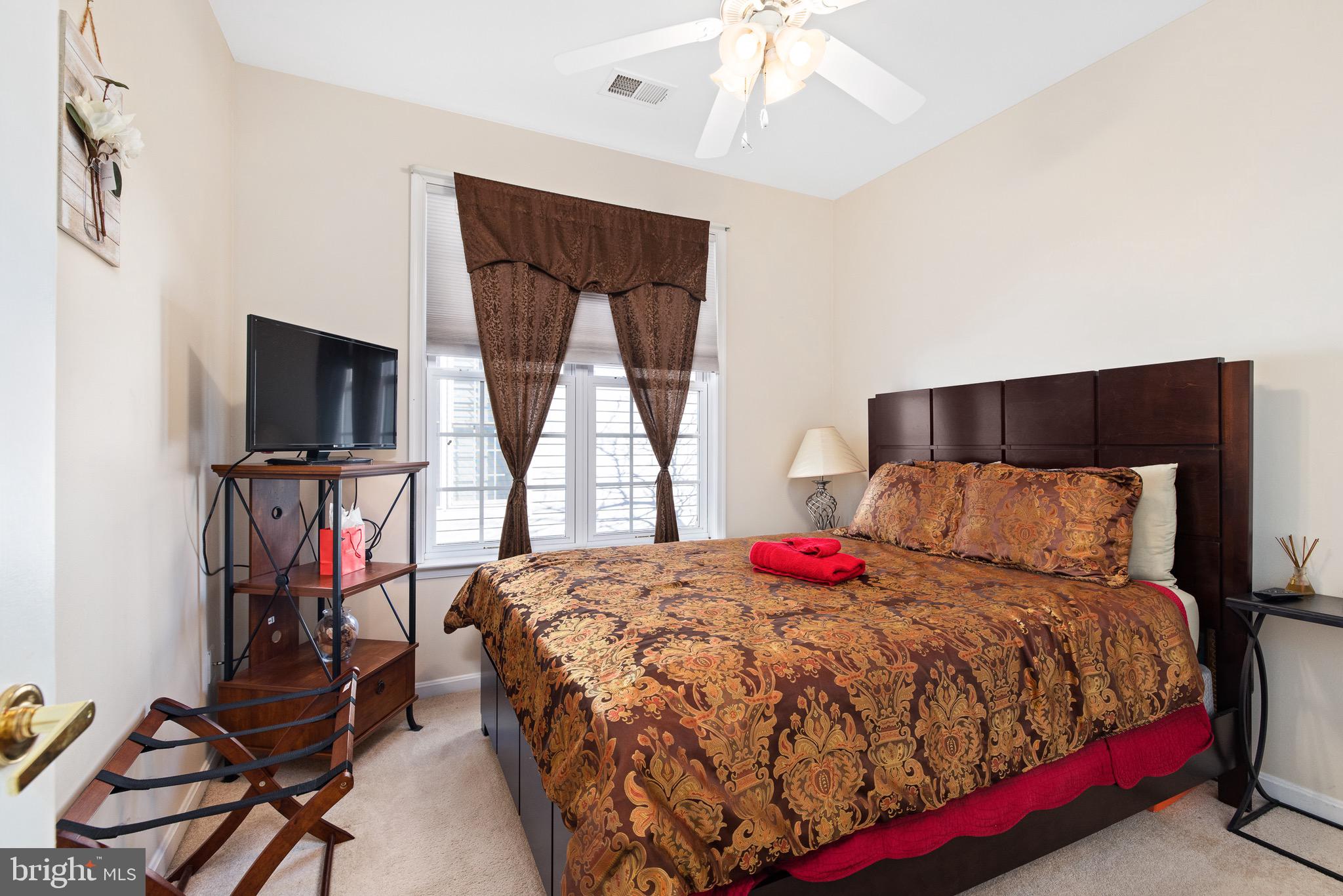 VIRGINIA HERITAGE AT LEE'S PARK - Residential