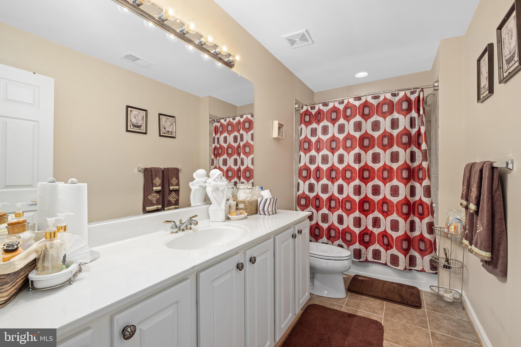 VIRGINIA HERITAGE AT LEE'S PARK - Residential