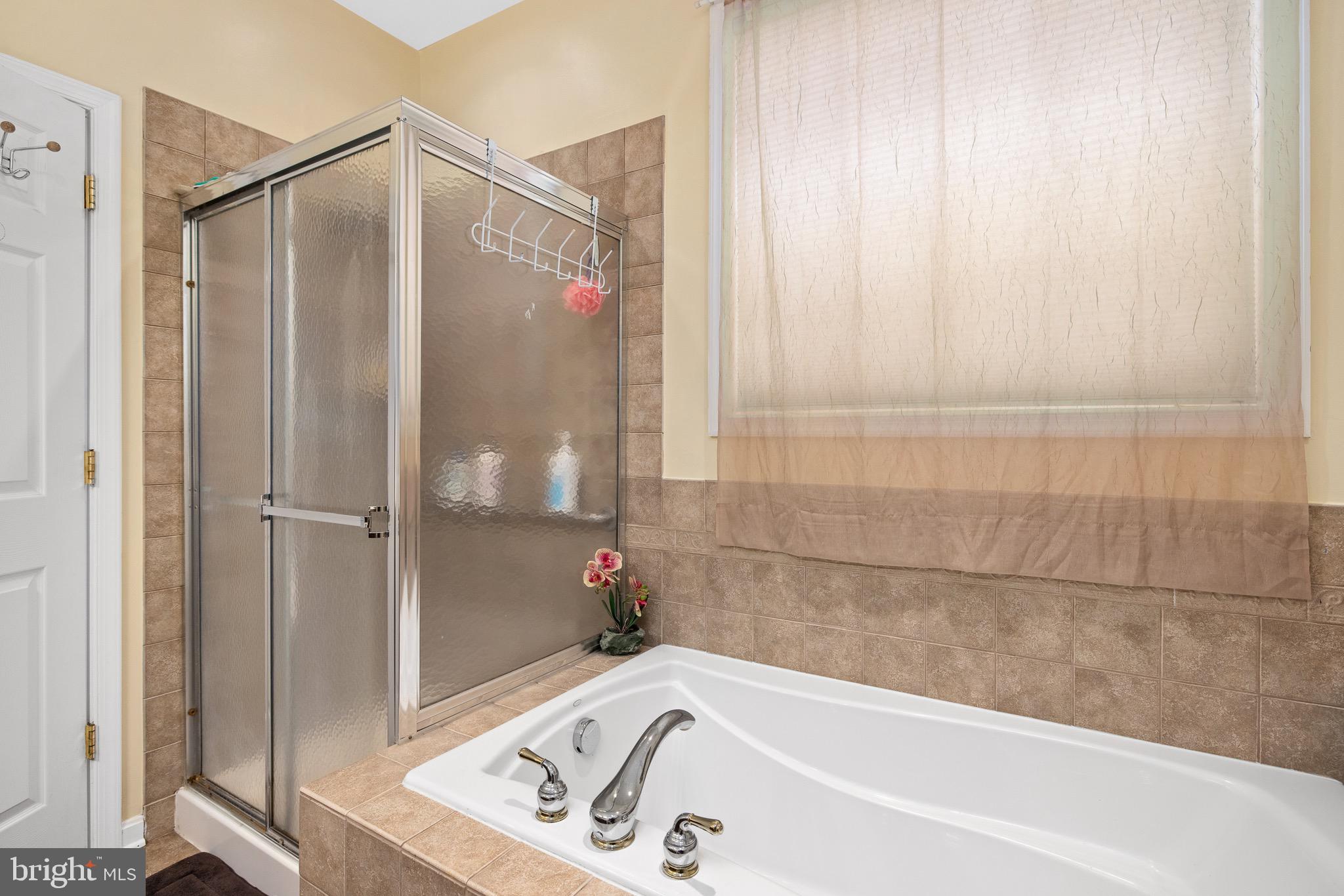 VIRGINIA HERITAGE AT LEE'S PARK - Residential