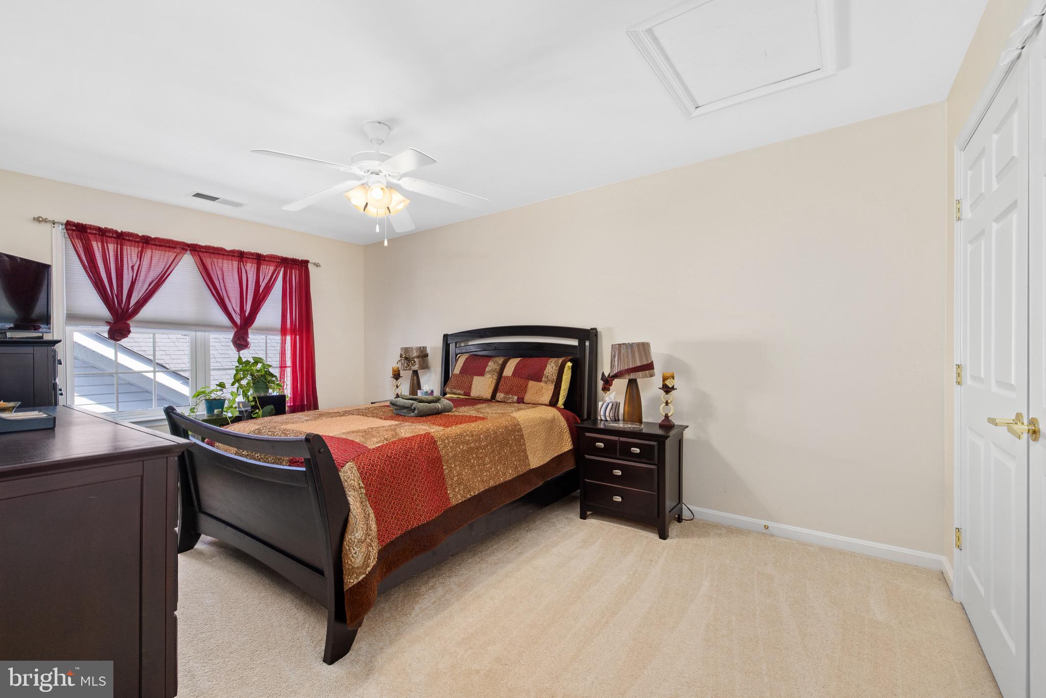 VIRGINIA HERITAGE AT LEE'S PARK - Residential