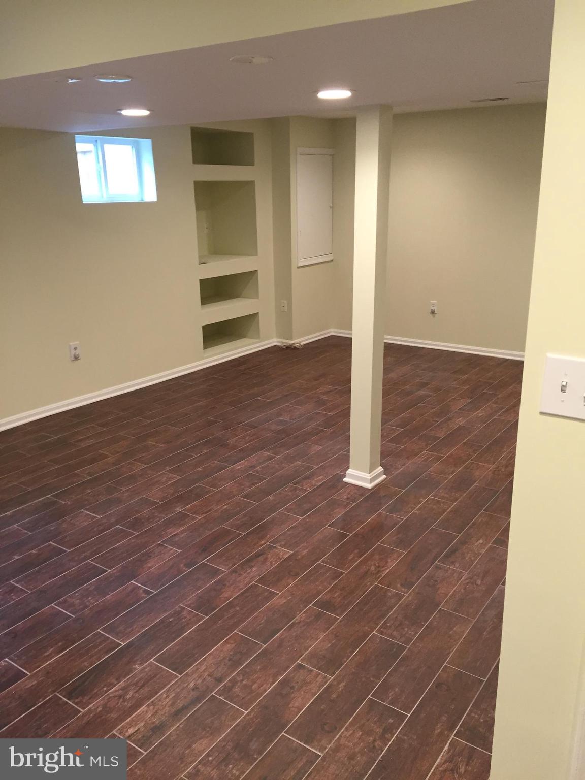 SILVER SPRING - Residential