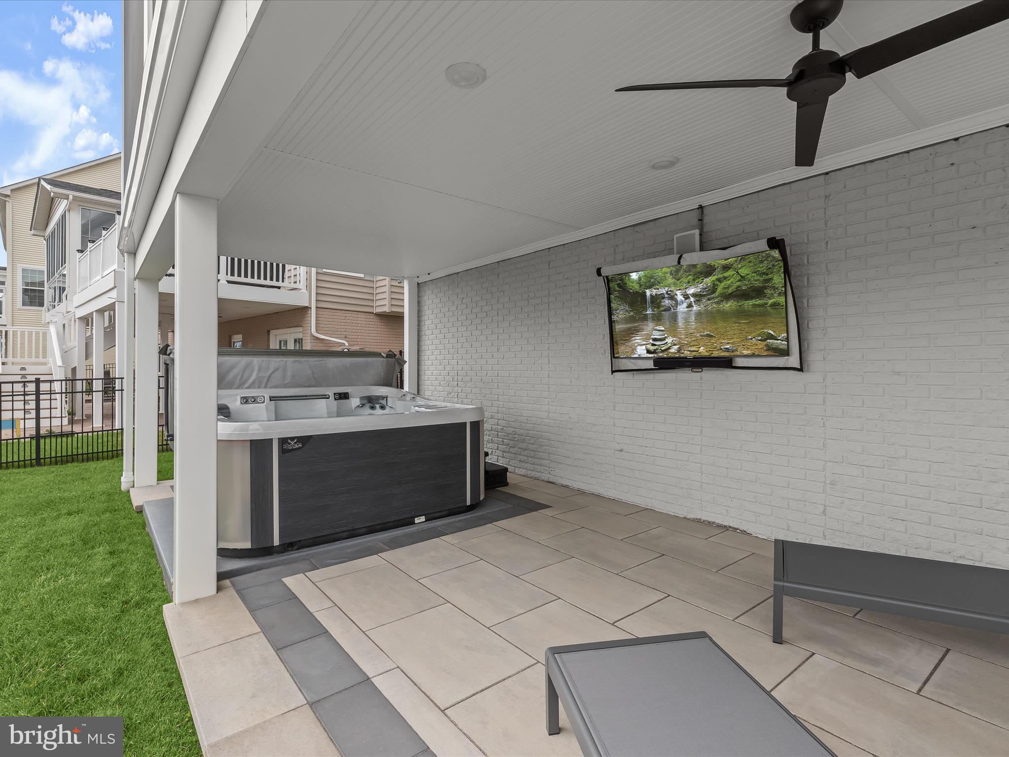 MAPLE LAWN SOUTH - Residential