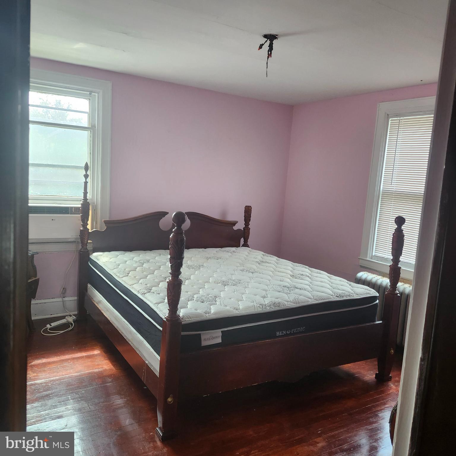 WEST HILLS - Residential