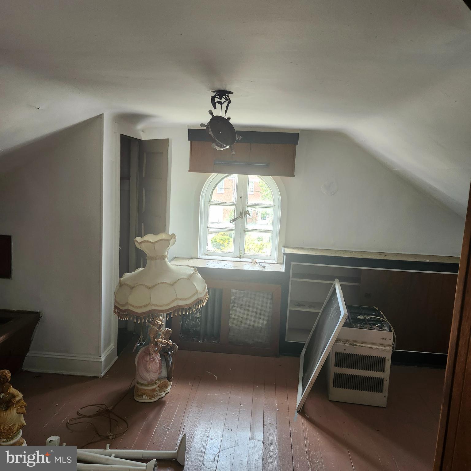 WEST HILLS - Residential