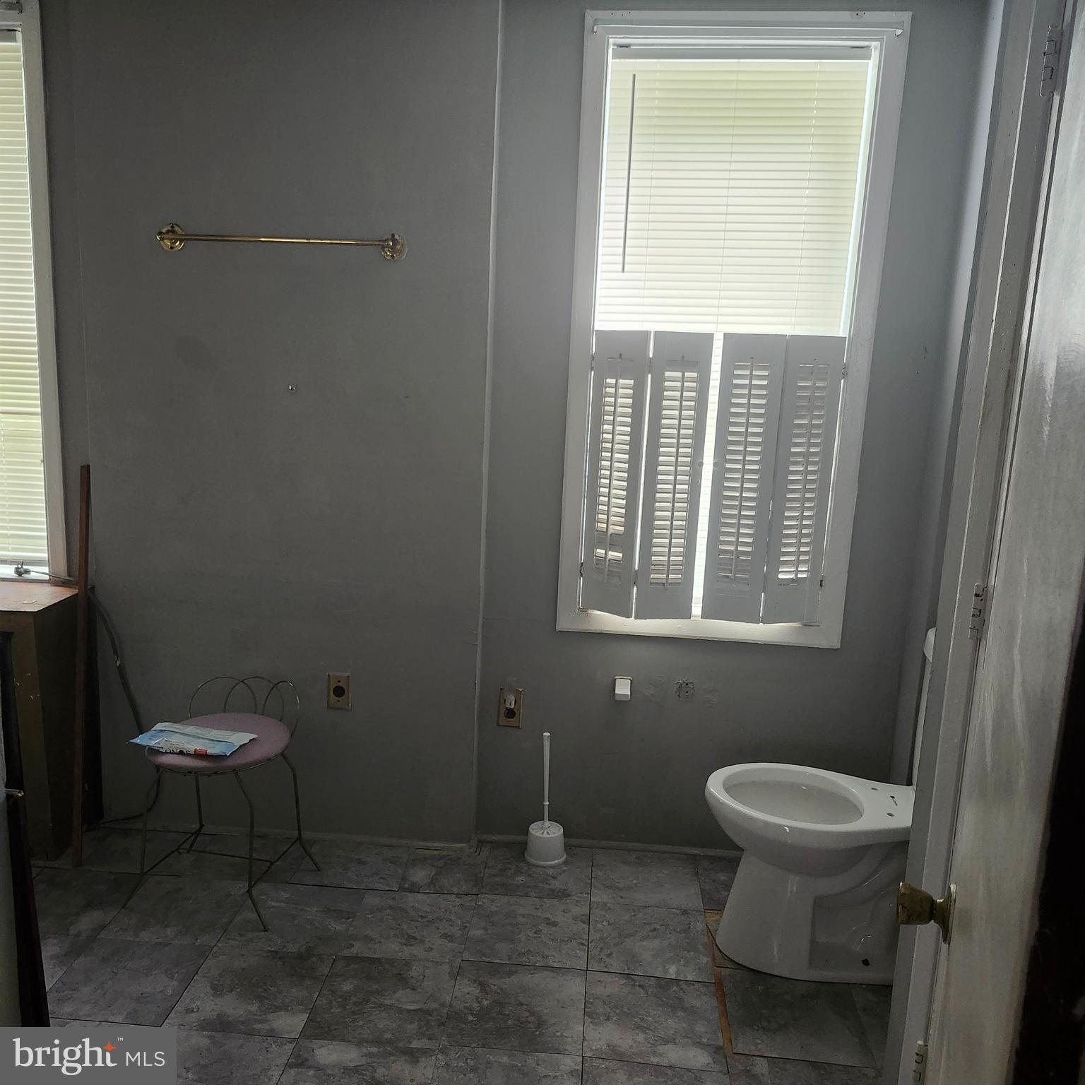 WEST HILLS - Residential