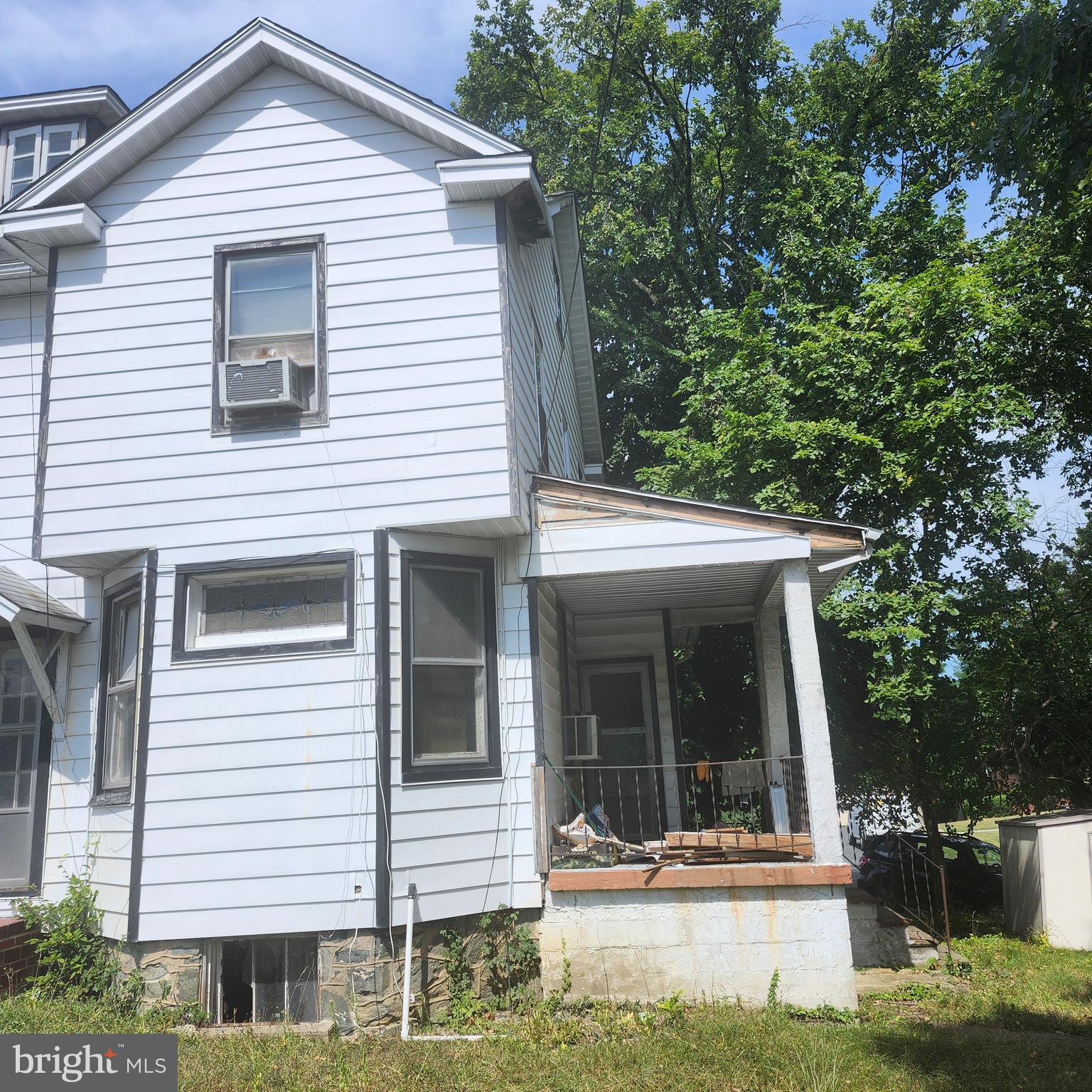 WEST HILLS - Residential