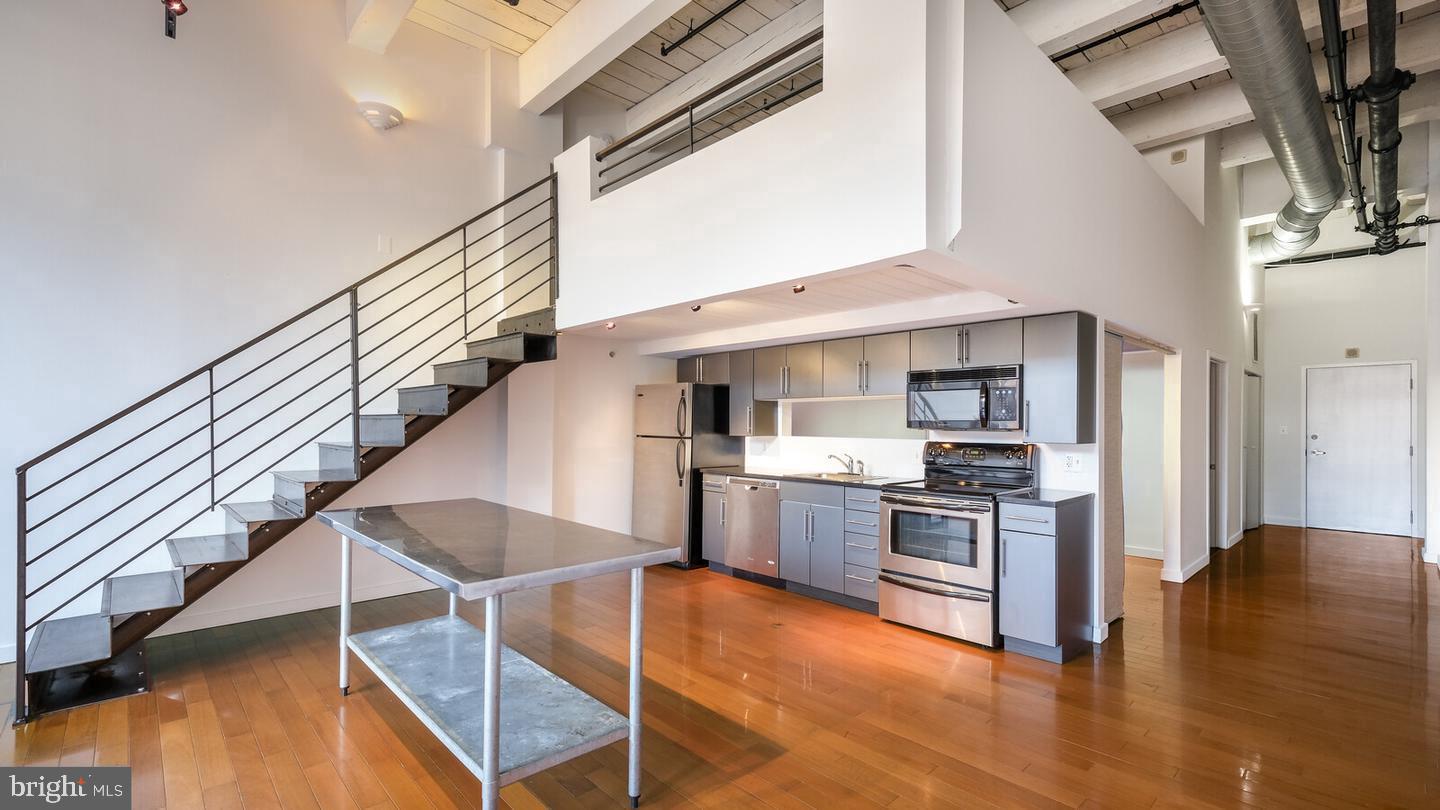 1027 ARCH STREET 31 603
