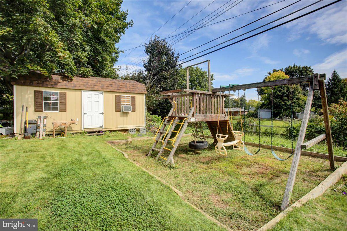 GREENBERRY HILLS - Residential