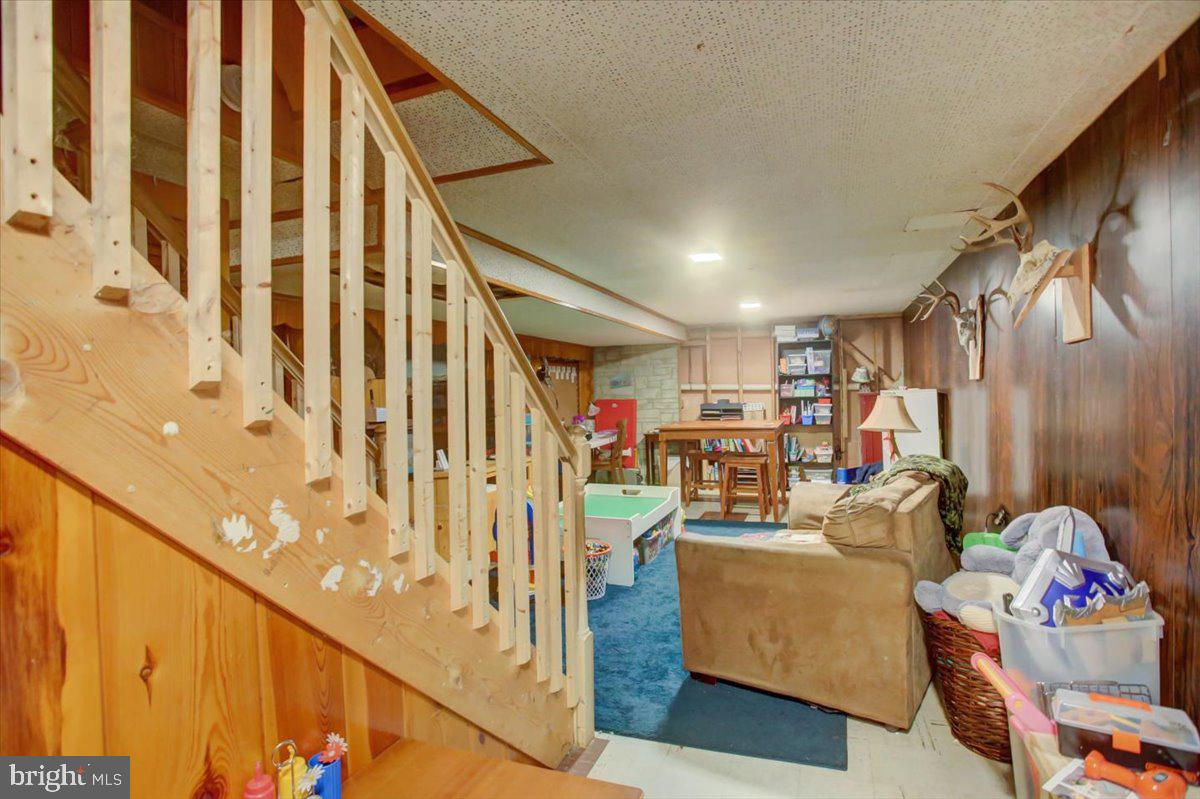 GREENBERRY HILLS - Residential