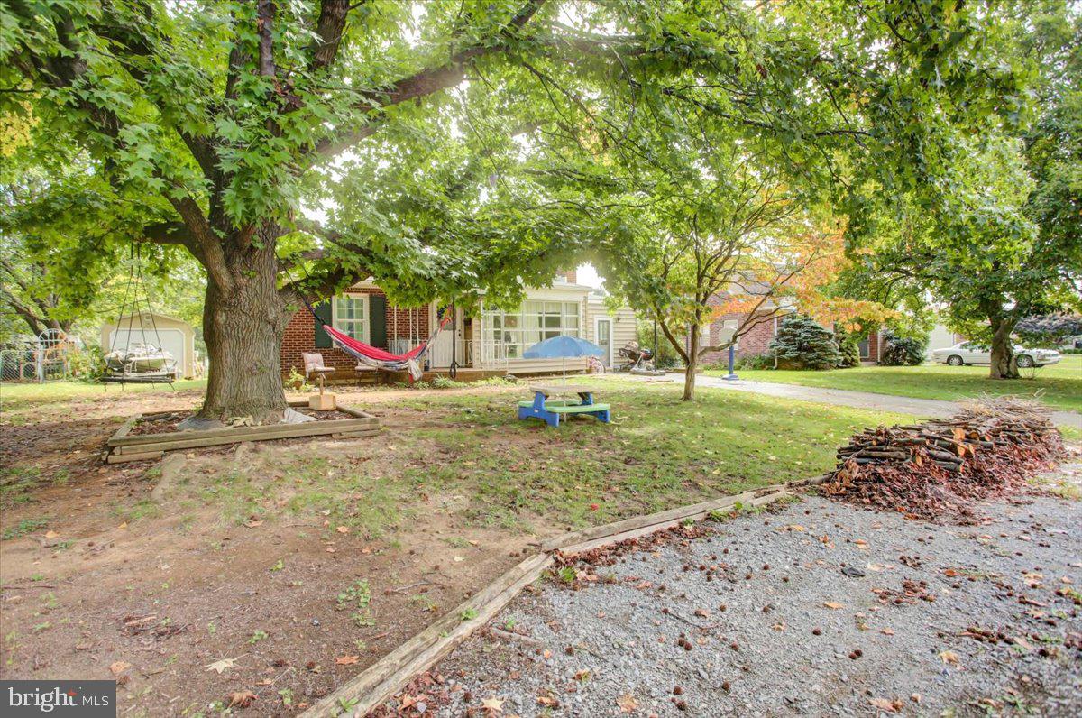 GREENBERRY HILLS - Residential