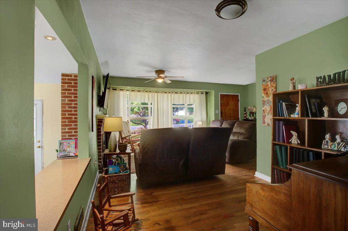 GREENBERRY HILLS - Residential