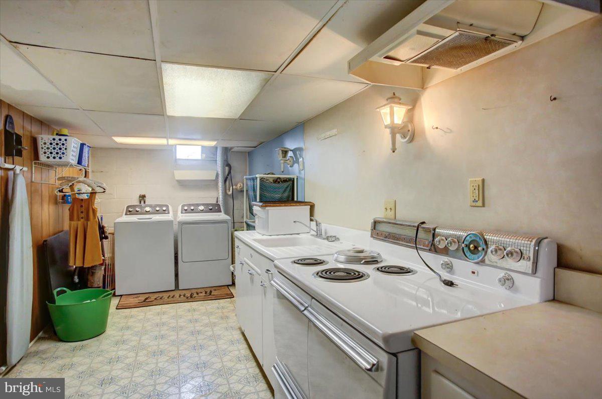 GREENBERRY HILLS - Residential