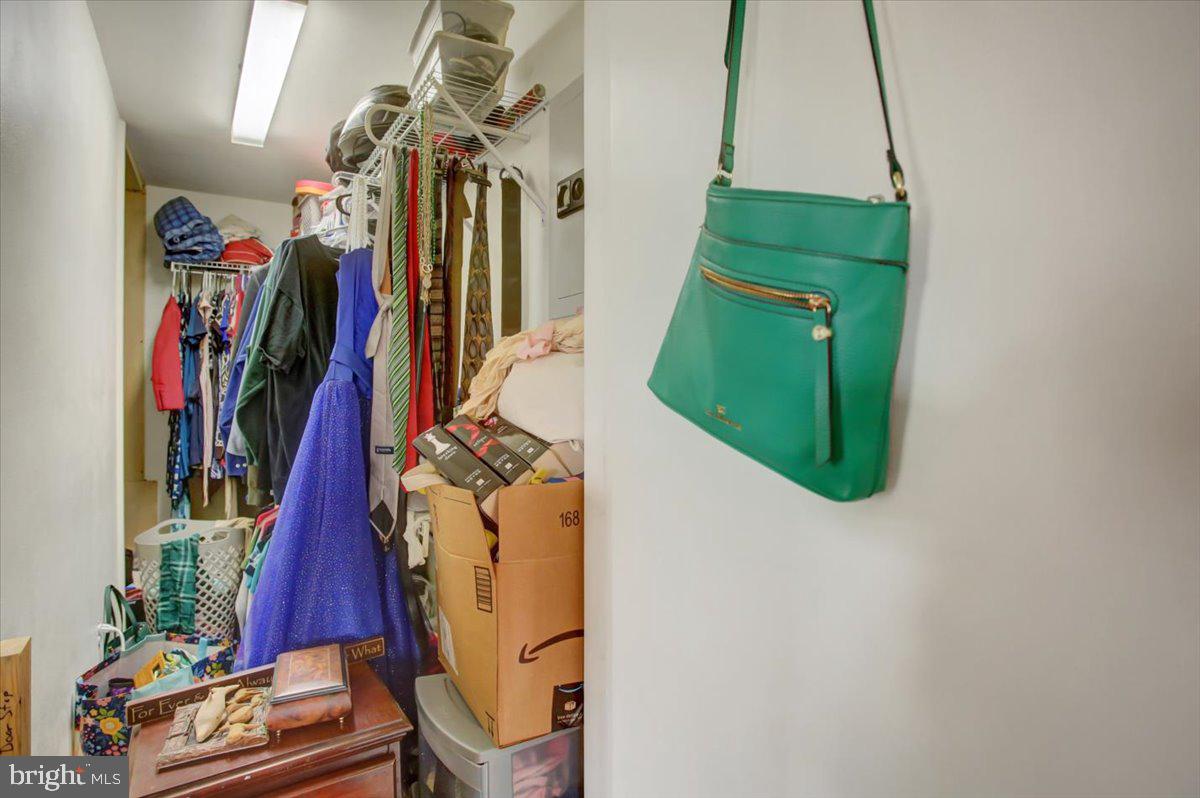 GREENBERRY HILLS - Residential