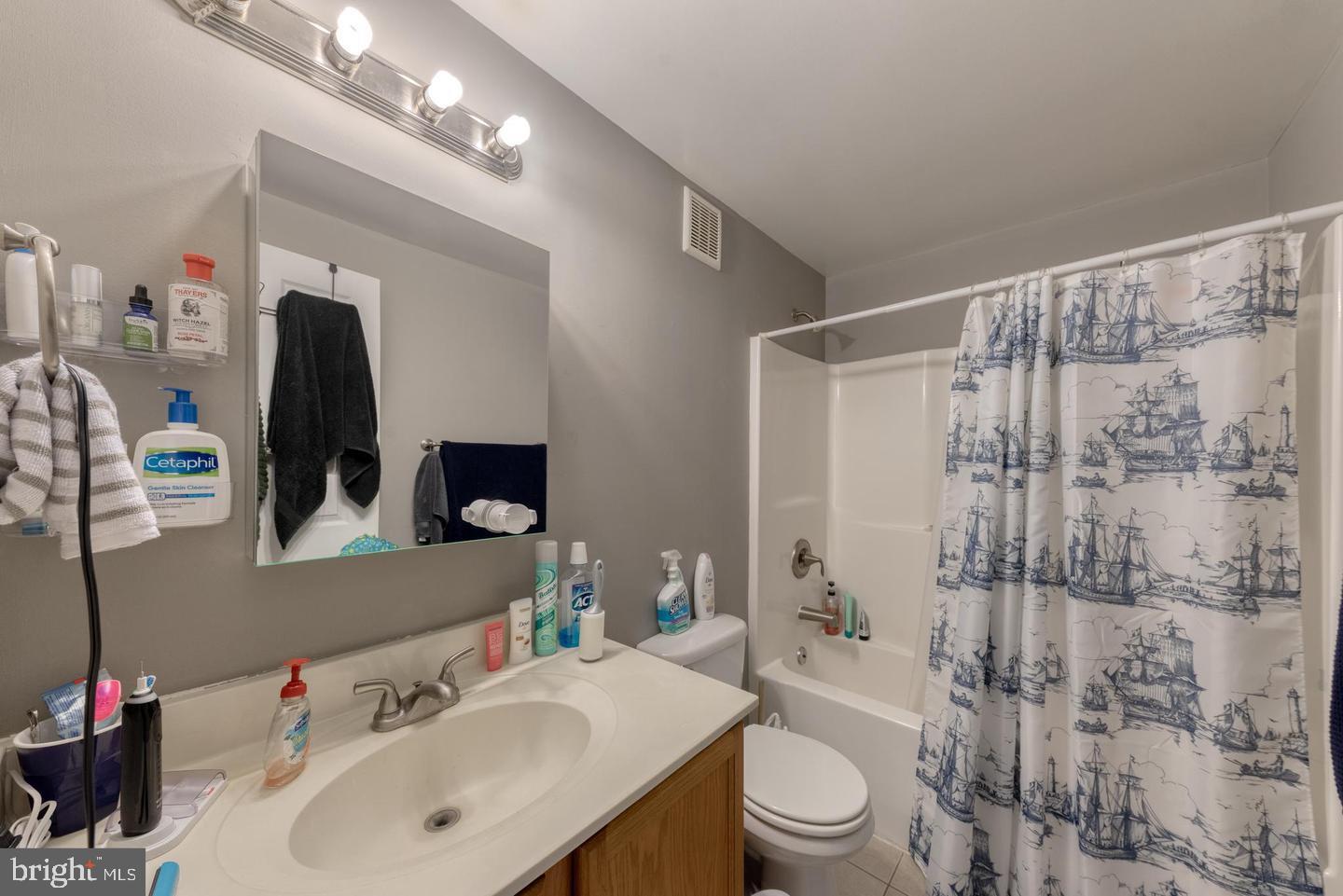 MOUNT VERNON PLACE HISTORIC DISTRICT - Residential Lease