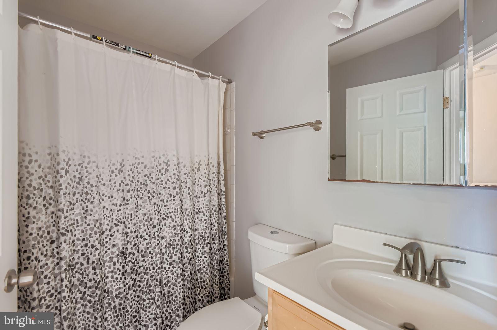 CHARLES VILLAGE - Residential Lease