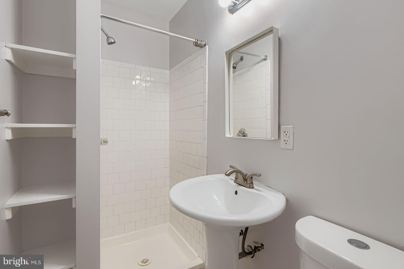 CHARLES VILLAGE - Residential Lease