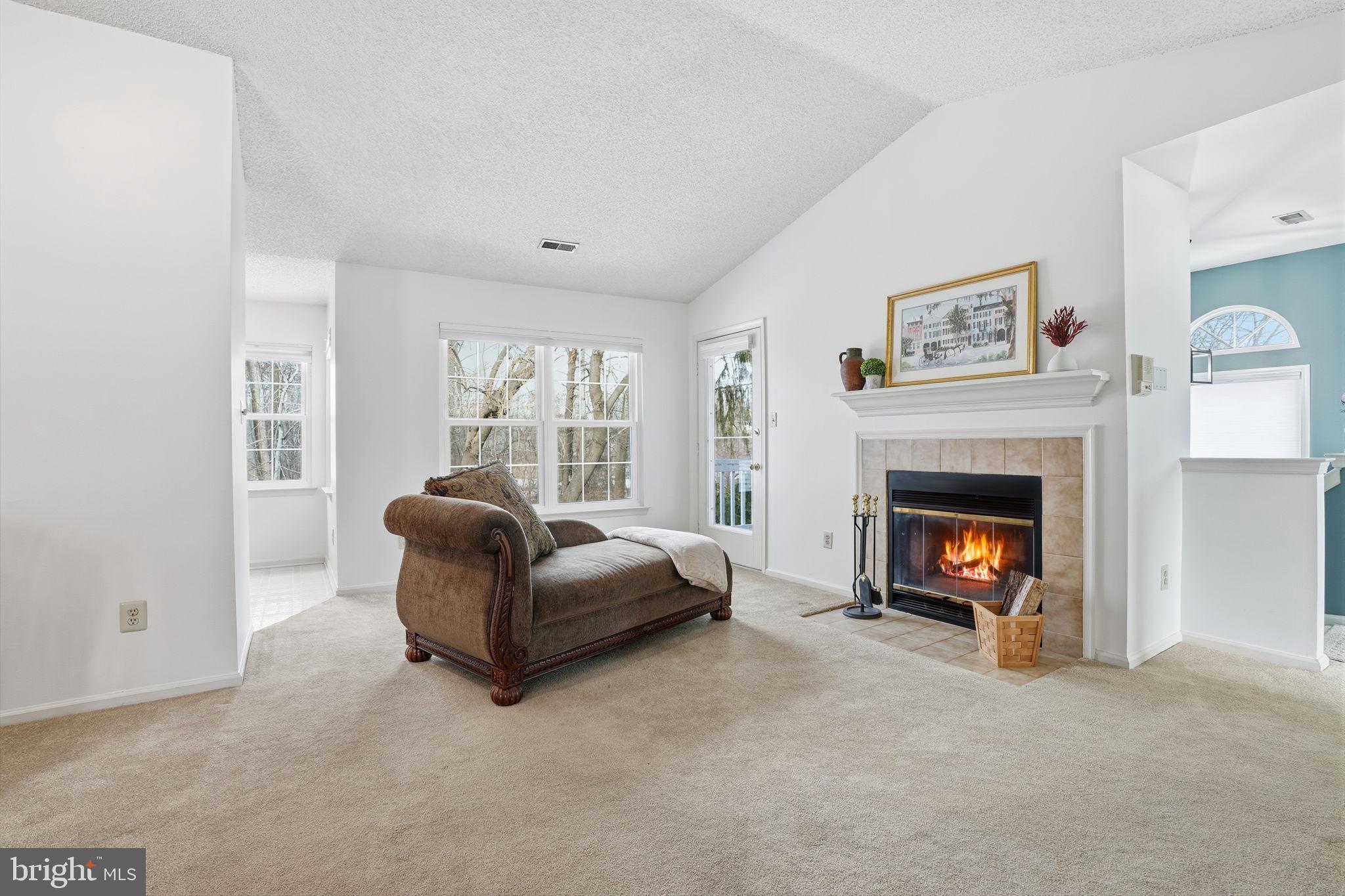 MAKEFIELD GLEN - Residential