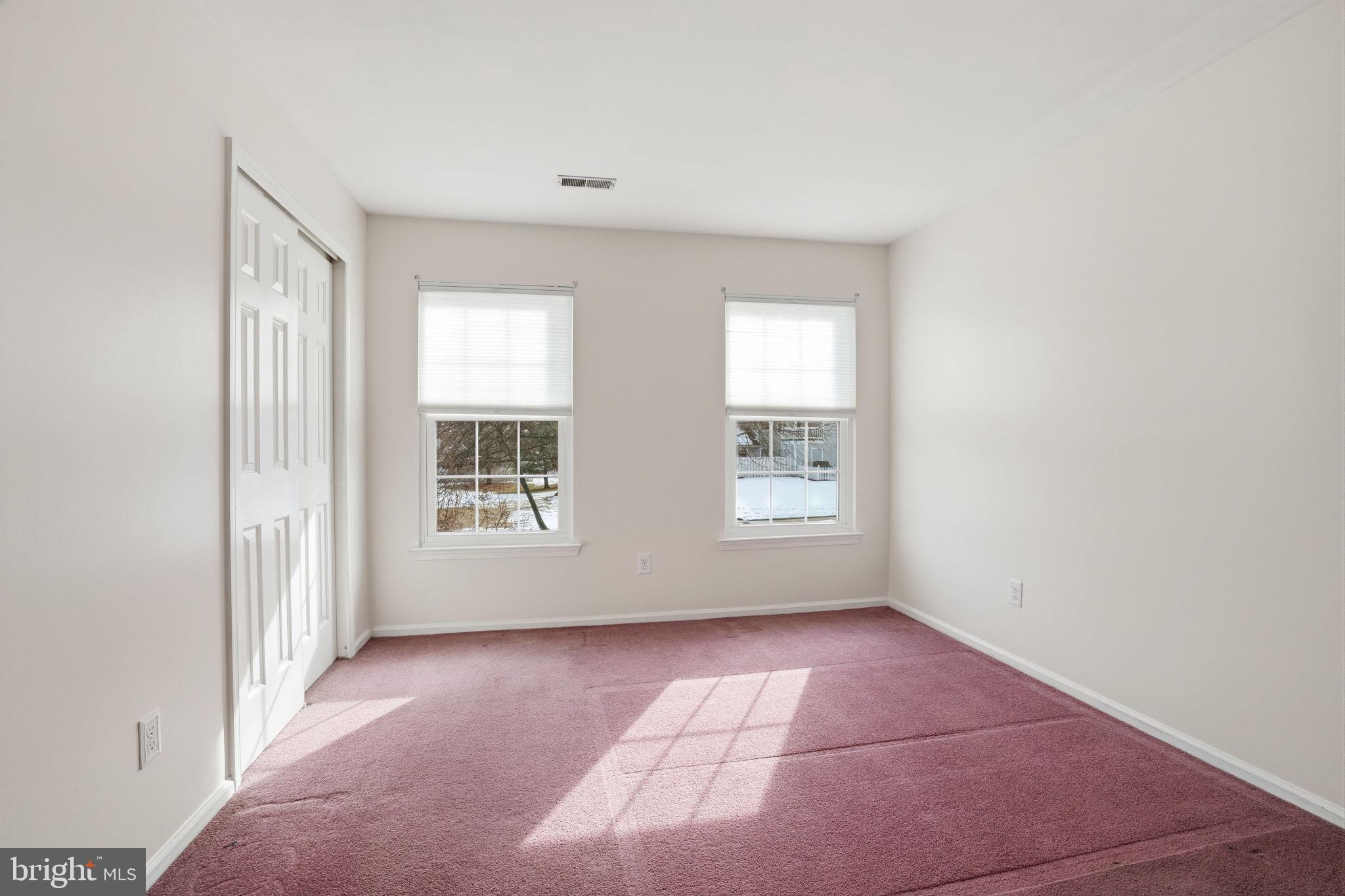 MAKEFIELD GLEN - Residential