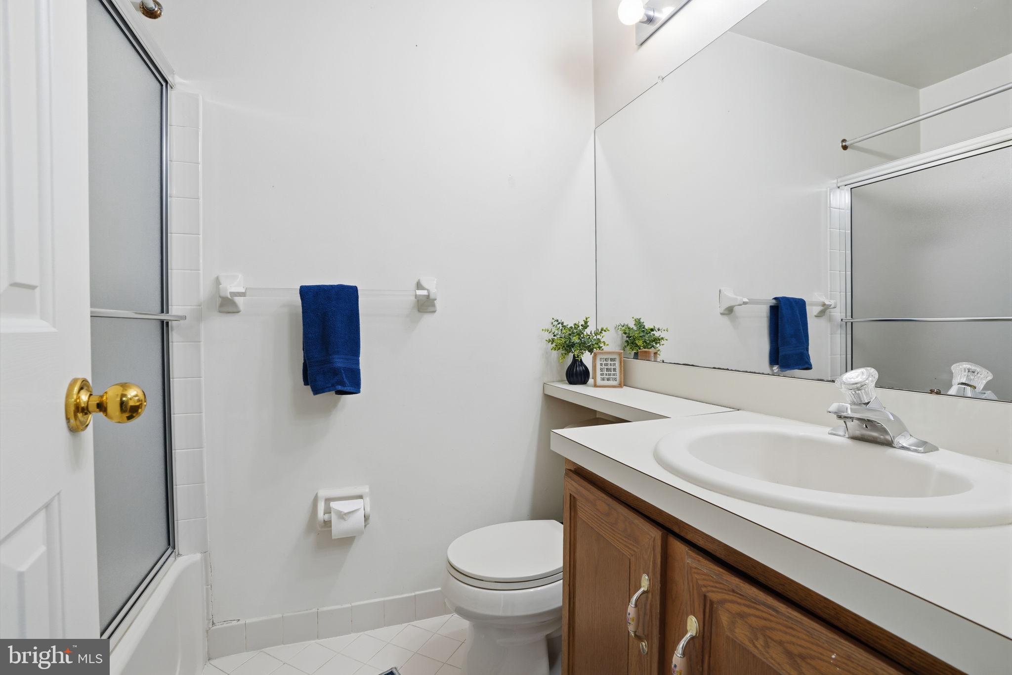 MAKEFIELD GLEN - Residential