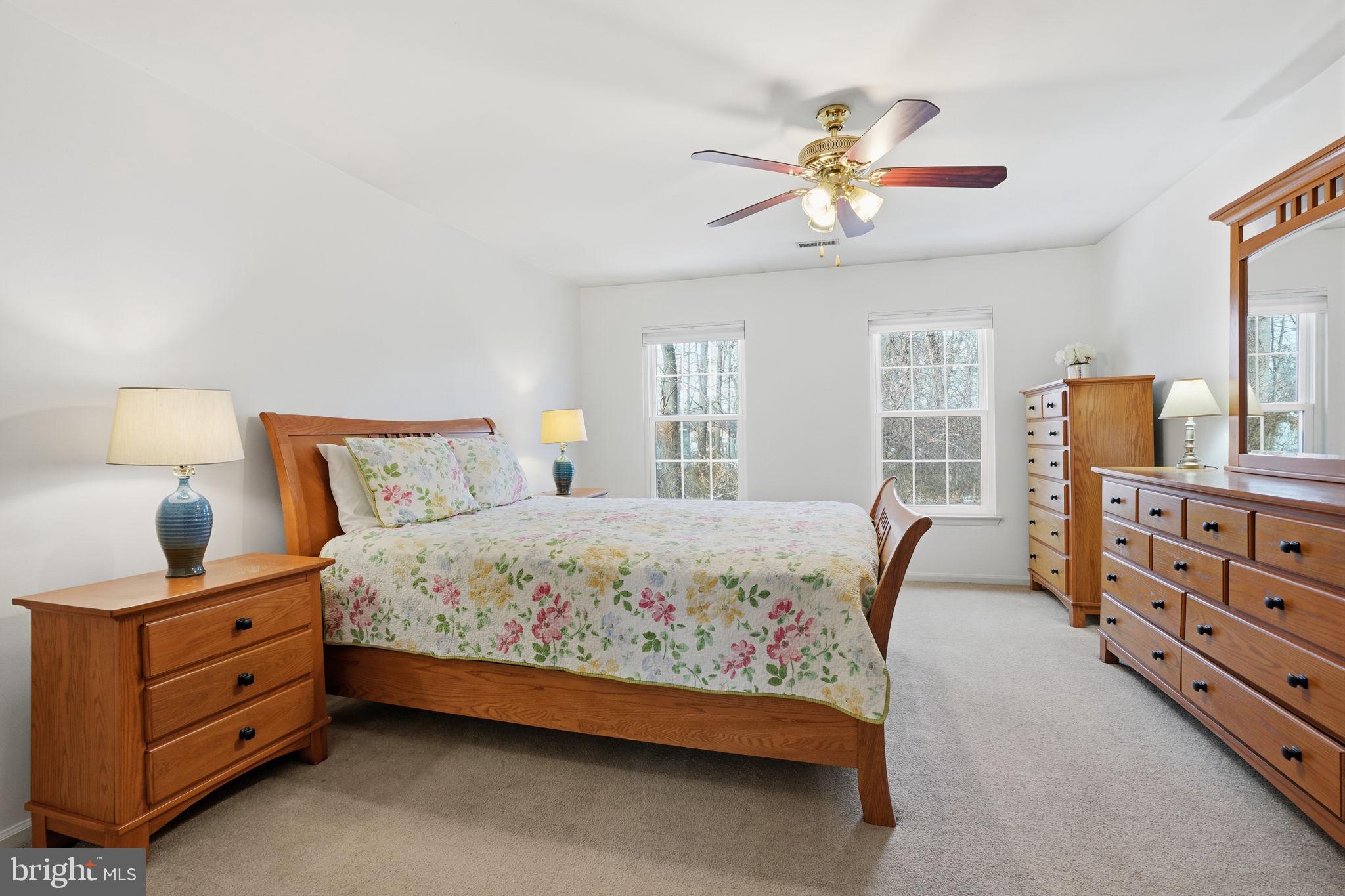 MAKEFIELD GLEN - Residential