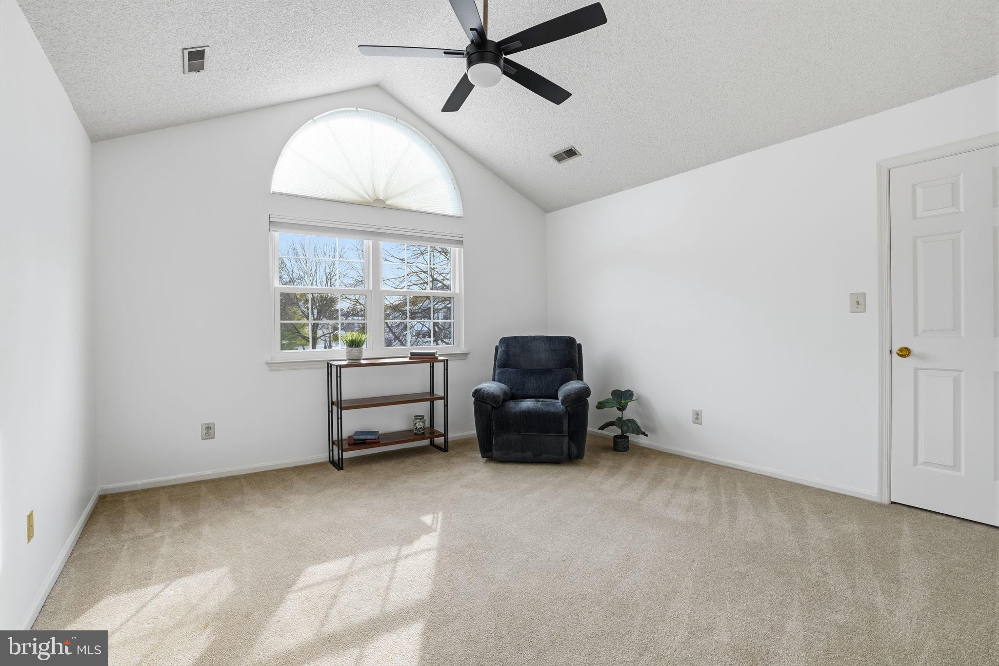 MAKEFIELD GLEN - Residential