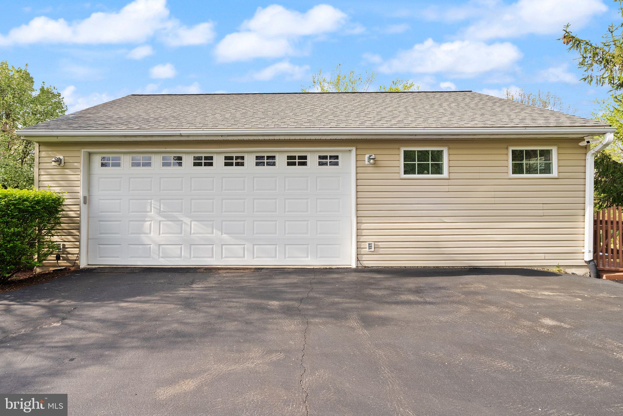 HICKORY CREEK - Residential