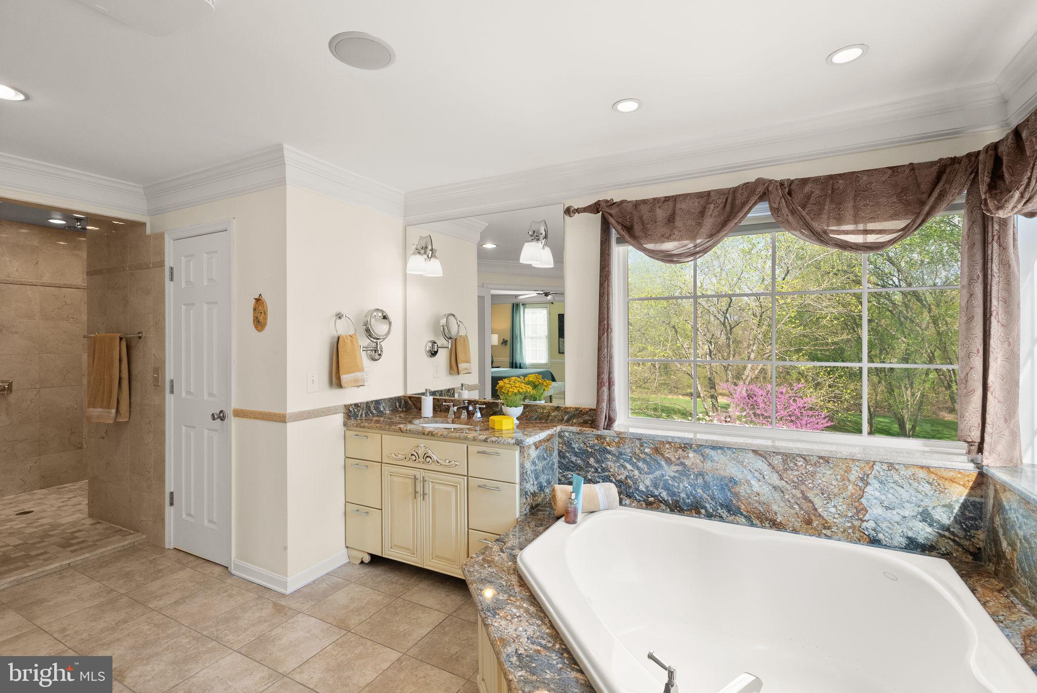 HICKORY CREEK - Residential