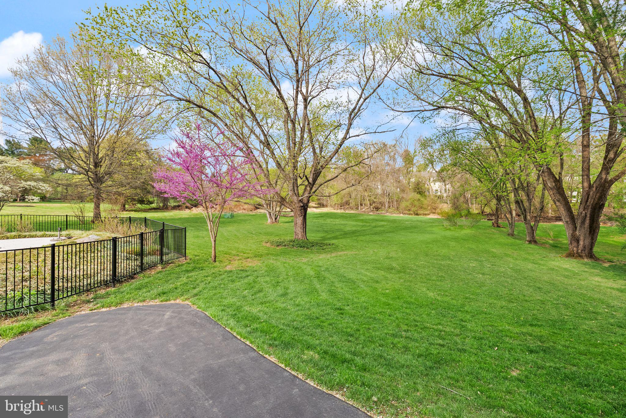 HICKORY CREEK - Residential