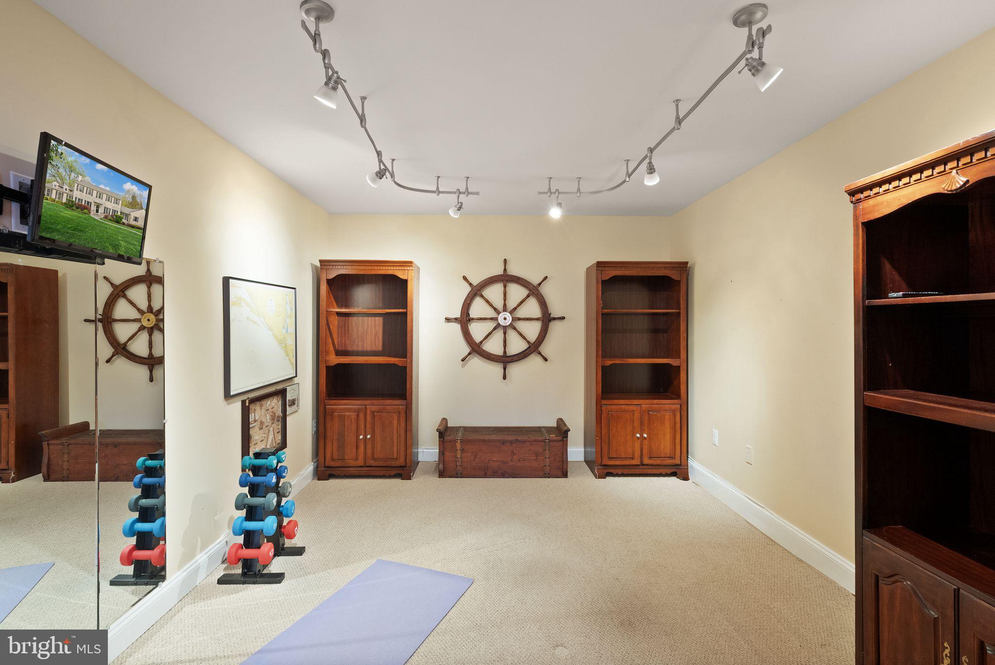 HICKORY CREEK - Residential