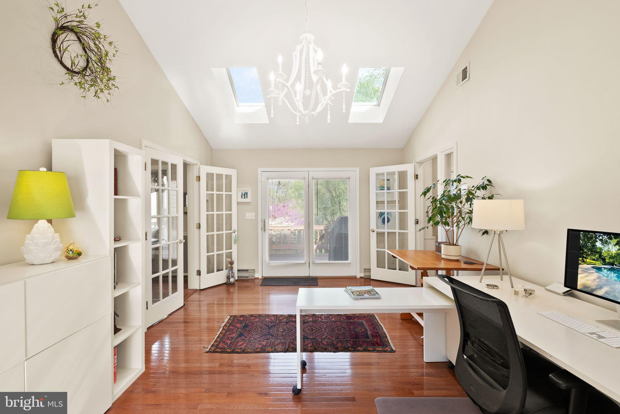 HICKORY CREEK - Residential