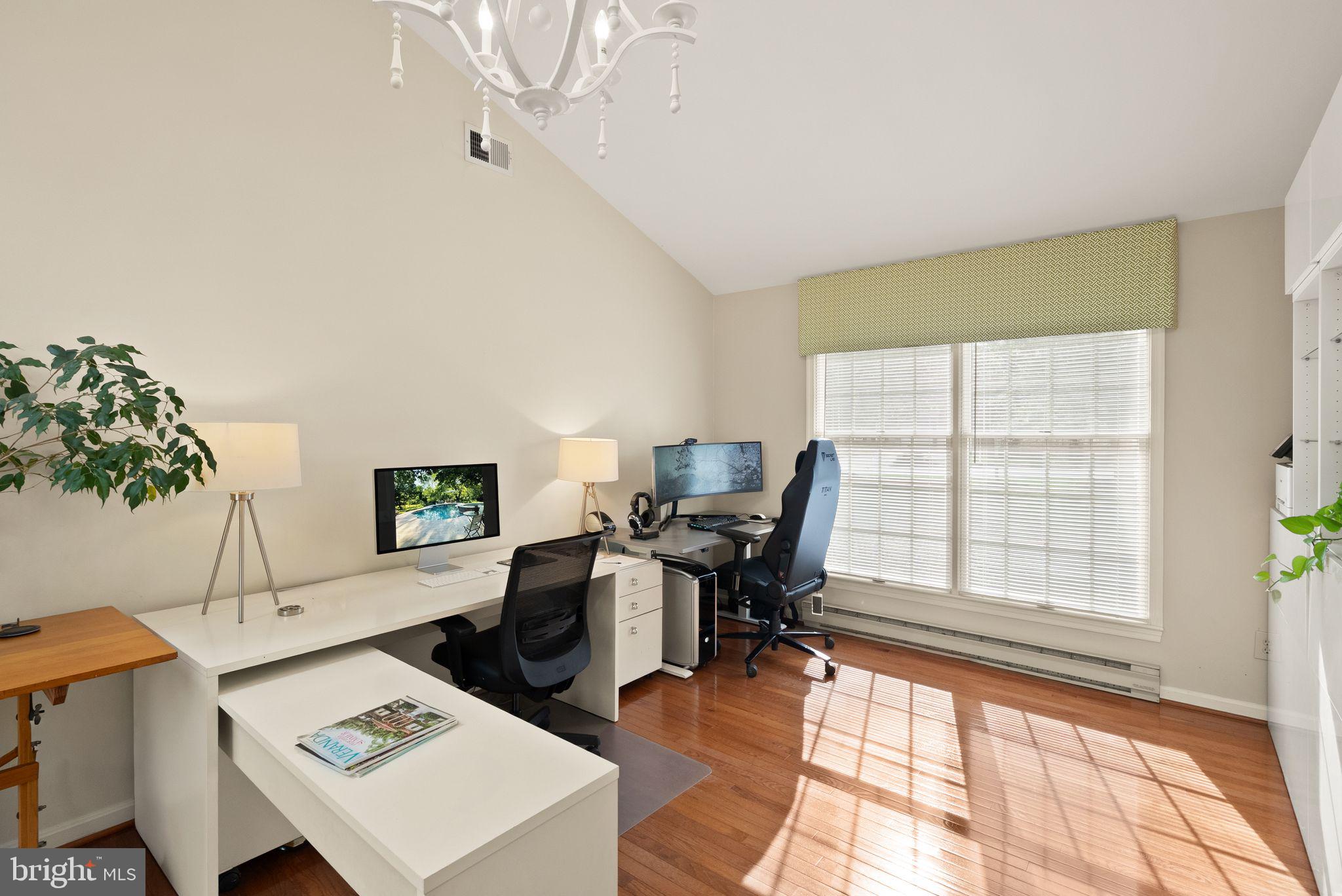 HICKORY CREEK - Residential