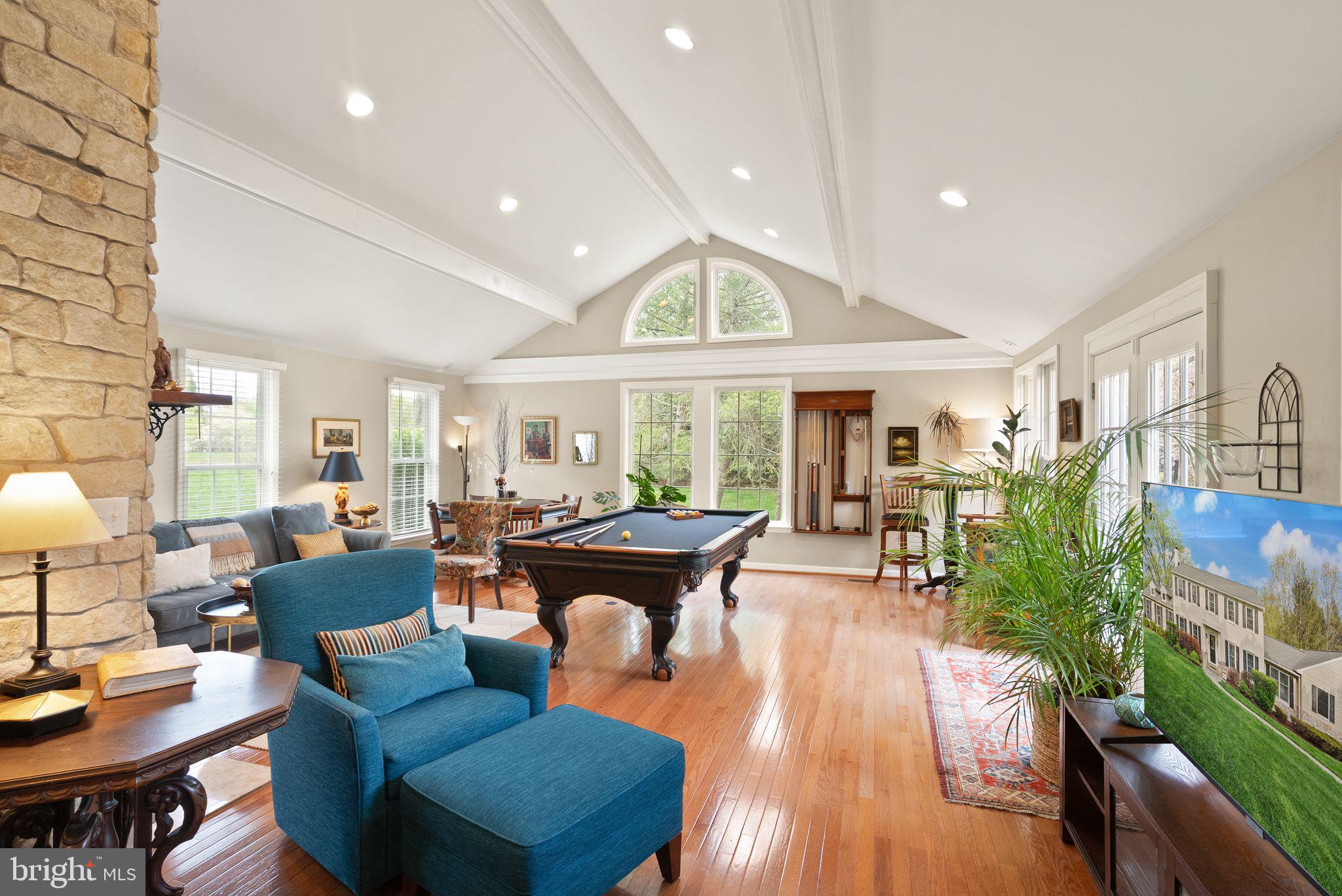 HICKORY CREEK - Residential