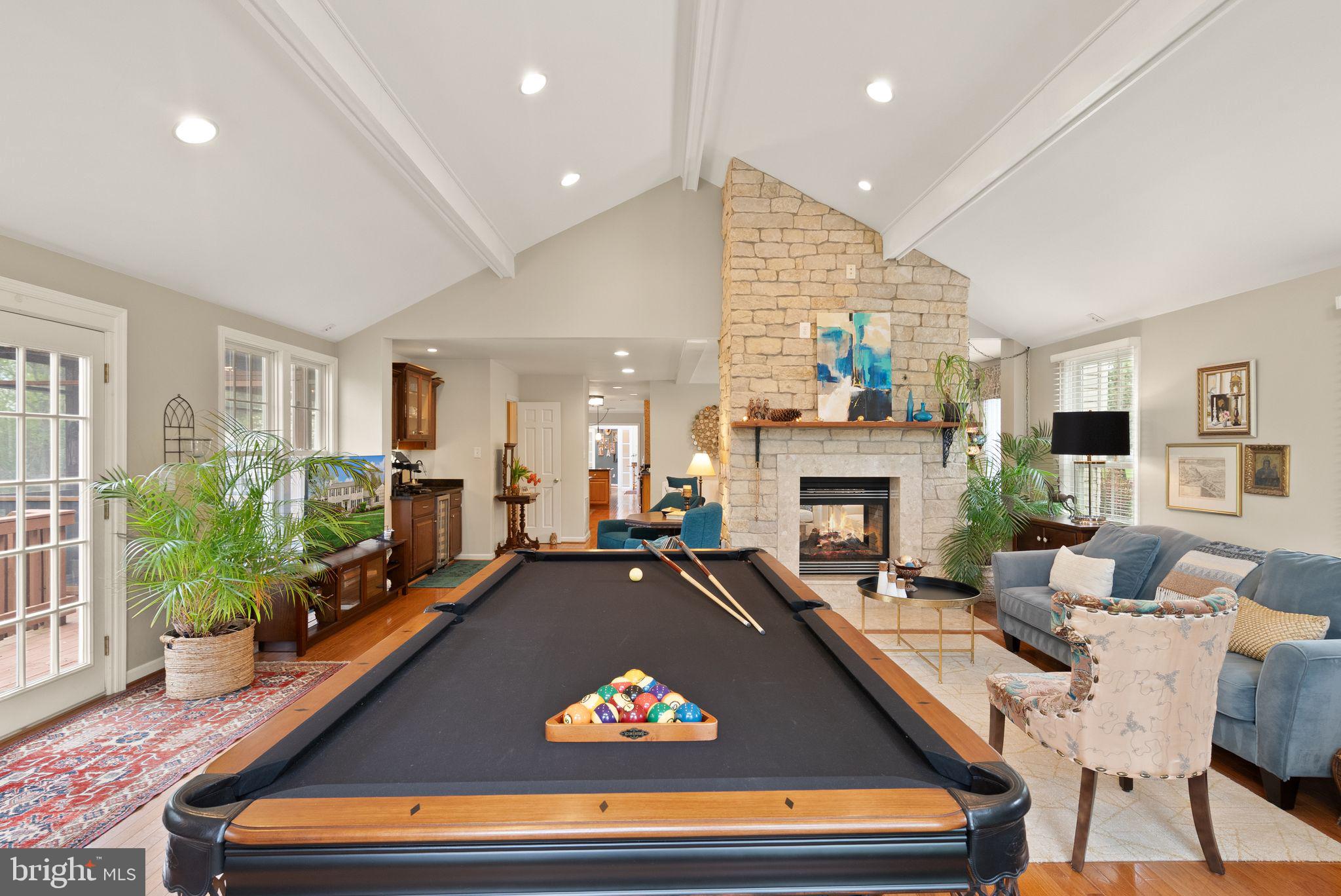 HICKORY CREEK - Residential