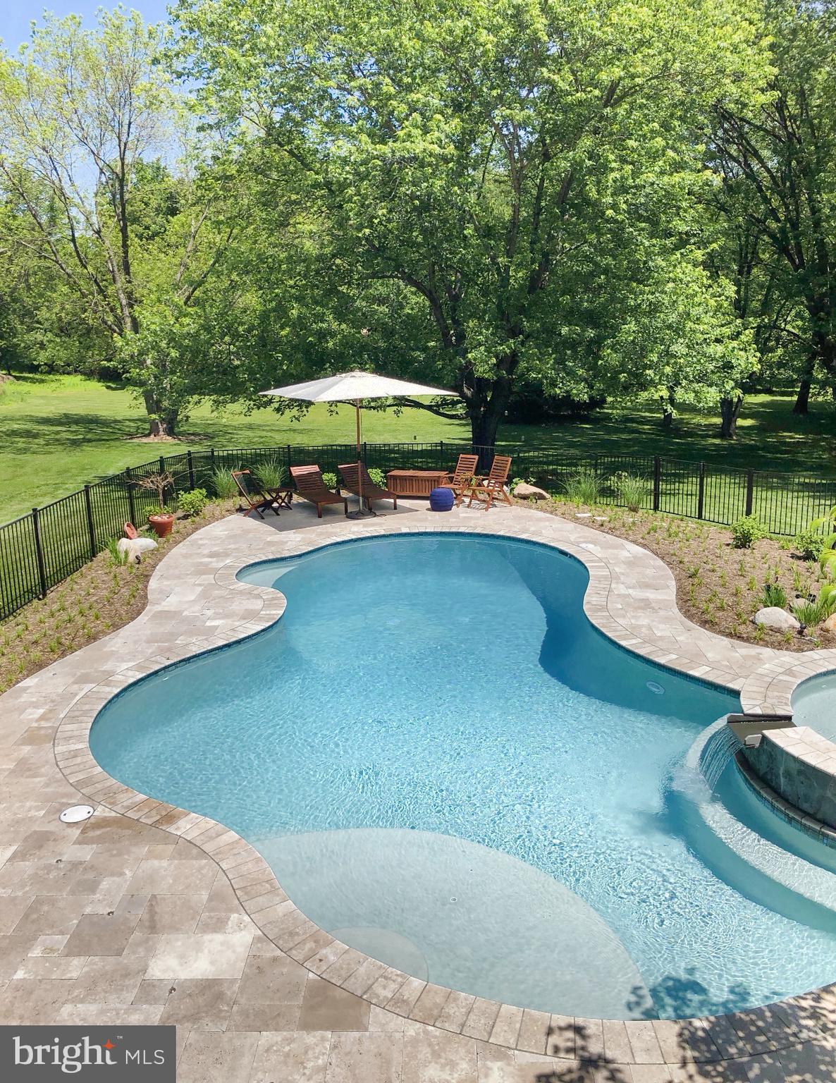 HICKORY CREEK - Residential