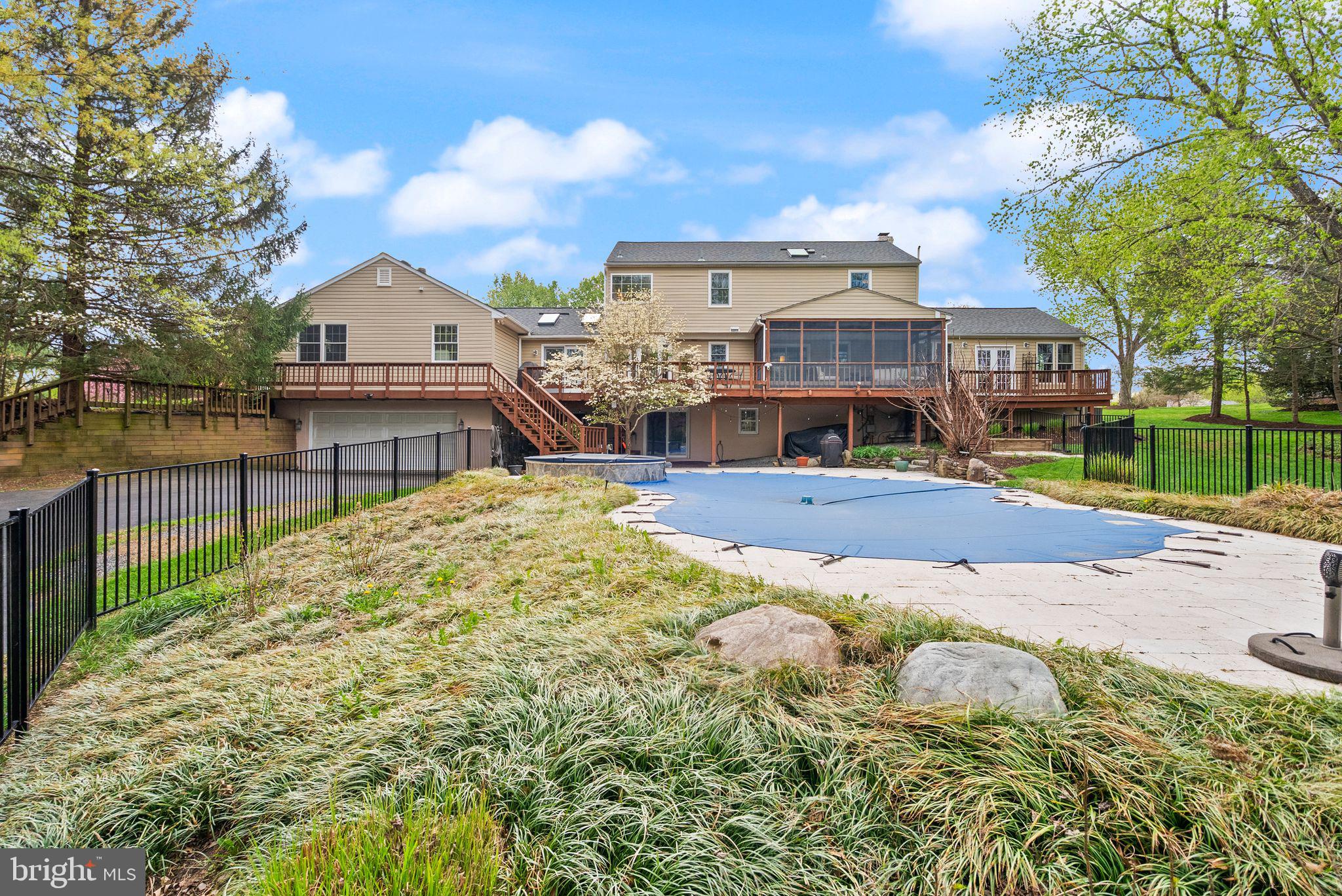 HICKORY CREEK - Residential