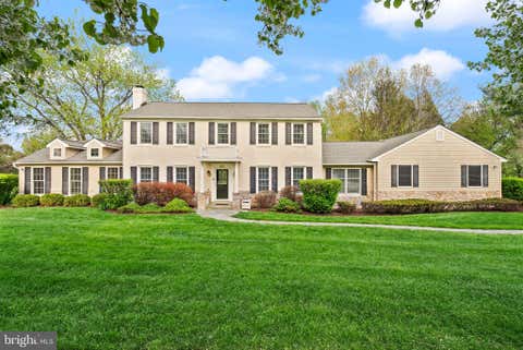 Homes For Sale - 813 Lunenburg Road<br/> GREAT FALLS, VA 22066