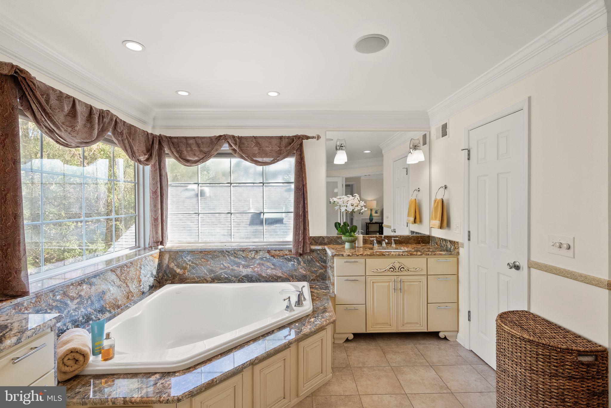 HICKORY CREEK - Residential