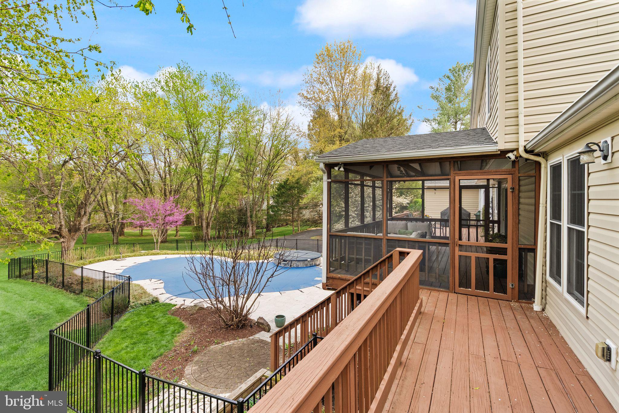 HICKORY CREEK - Residential